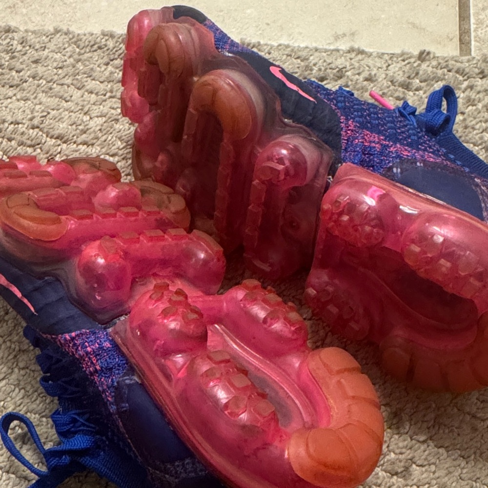 Nike Women's Blue and Pink Flyknit VaporMax Sneakers - Picture 7 of 8